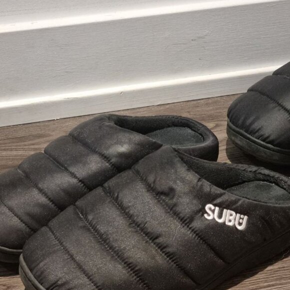 Subu F Line Black Slippers - Picture 3 of 5